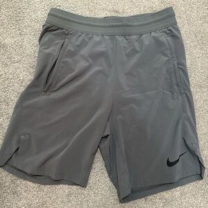 NIKE DRI-Fit men’s shorts 7”